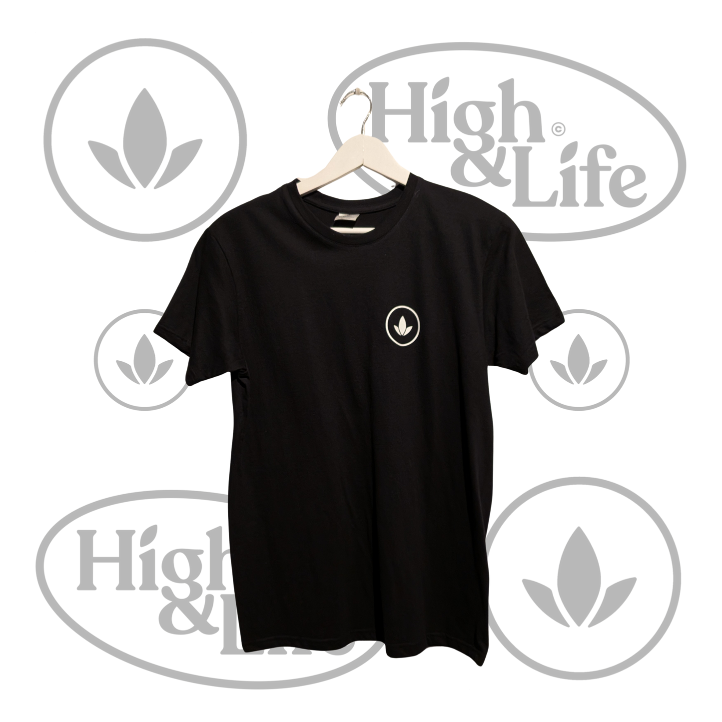 Osta High & Life t-paita teksti logo (musta) High & Life Storesta