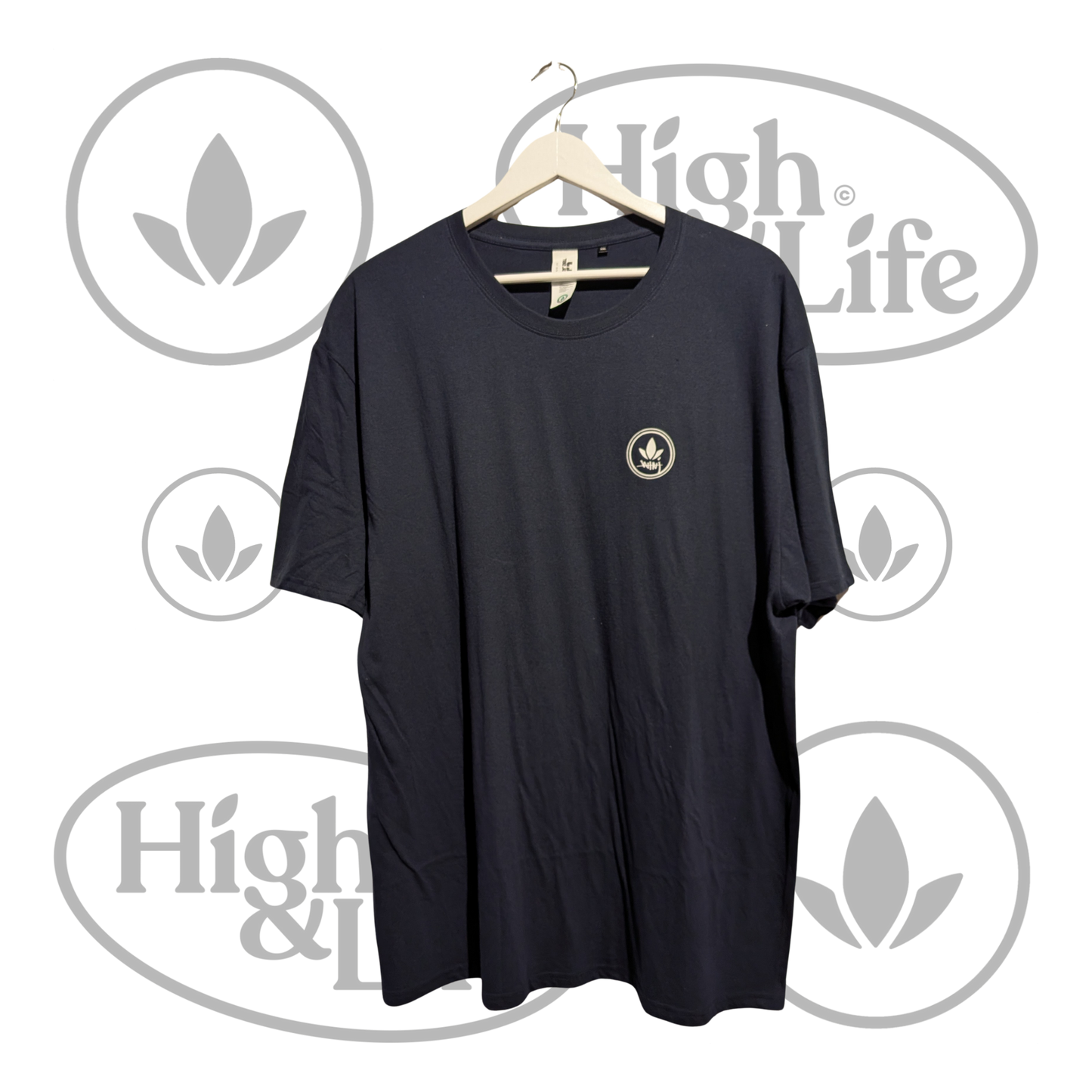 Osta “Weed Is No Joke” T-paita (tummansininen) High & Life Storesta