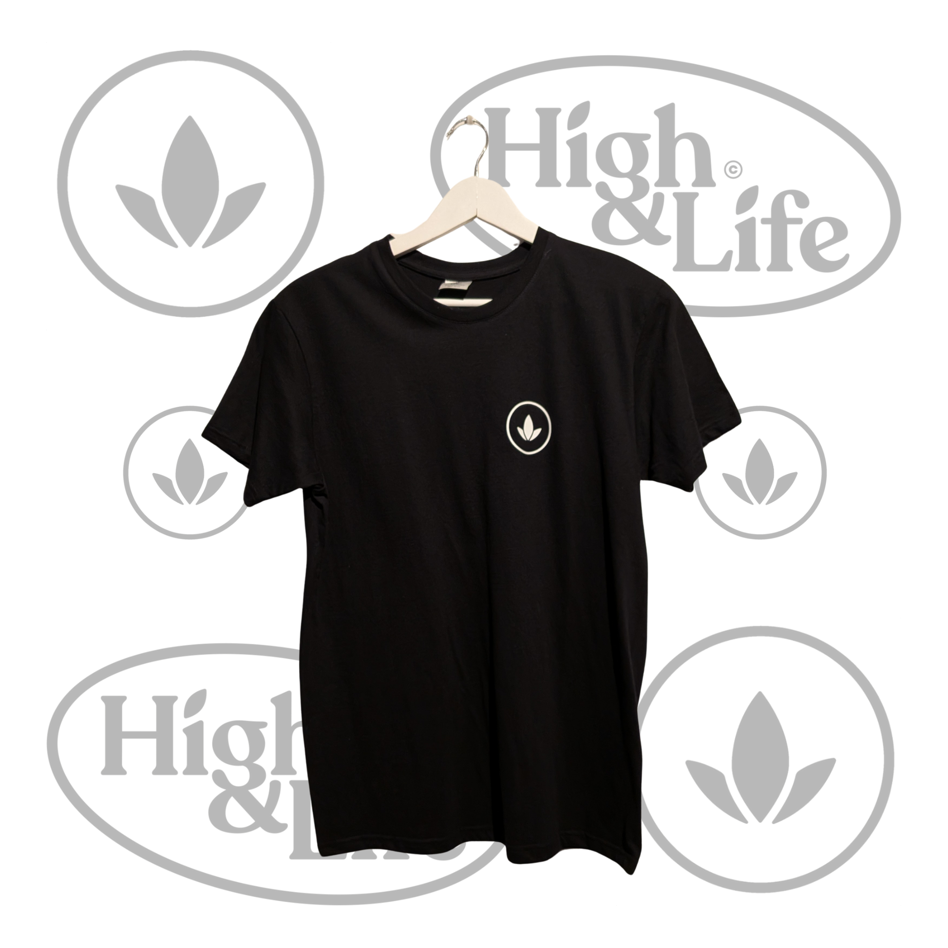 Osta High & Life t-paita teksti logo (musta) High & Life Storesta